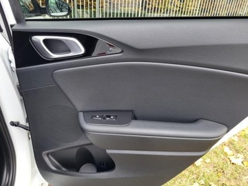 Kia Ceed III Hatchback Facelifting  1.6 T-GDI 204KM 2022 KIA CEED 1.6 T-GDI GT DCT, Przebieg 31920km, Serwis, Gwaranacja fabryczna, zdjęcie 32