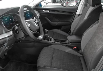 Skoda Octavia IV Scout 1.5 TSI ACT 150KM 2024 Skoda Octavia 1.5TSI 150KM Selection, Reflektory LED Top, Podgrzewane Fote, zdjęcie 9