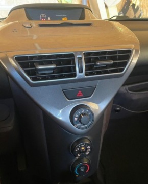 Toyota iQ 1.0 VVT-i 68KM 2009 Toyota iQ 1.0 benz ,bezwypadek,AUTOMAT ,Niski pot przebieg ,klimatyzacja s, zdjęcie 9