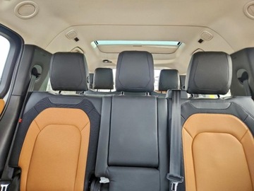 Land Rover Defender IV (L663) 2024 Land Rover Defender 2024 LAND ROVER DEFENDER 130 X-DYNAMIC SE 3.0 Benzyna, zdjęcie 9