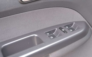 Volkswagen Touran II 1.6 TDI 105KM 2014 Volkswagen Touran Bezwypadkowy - Serwis - OPLACONY - Bez Korozji 1.6 105KM, zdjęcie 22