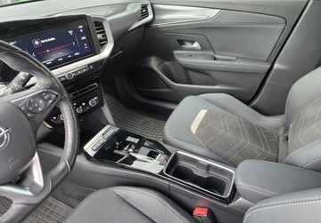 Opel Mokka II SUV 1.2 Turbo 130KM 2023 Opel Mokka 1.2 PB 130KM EAT Ultimate Serwis ASO Gwarancja Producenta do 20, zdjęcie 10