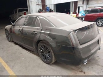 Chrysler 300C II 2012 Chrysler 300 SRT8 2012 6.4 Benzyna 470KM, zdjęcie 3