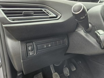 Peugeot 308 II SW Facelifting 1.2 PureTech 110KM 2019 Peugeot 308 SW 1.2 benzyna 110KM skóry panorama, zdjęcie 12