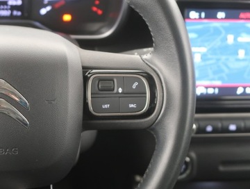 Citroen C3 Aircross  I Crossover Facelifting 1.2 PureTech 130KM 2022 Citroen C3 Aircross 1.2 PureTech, Salon Polska, zdjęcie 15