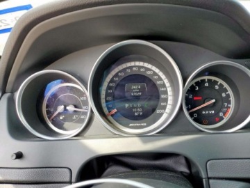 Mercedes Klasa C W205 2014 Mercedes-Benz Klasa C 63 AMG 2014 6.2l 6.2 Benzyna 451KM, zdjęcie 9