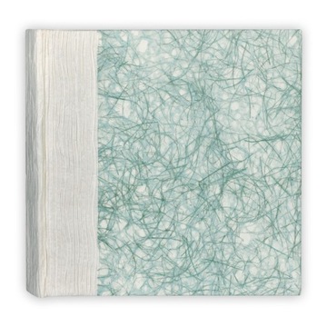 ALBUM tradycyjny na 20 kart/40 stron 24x24cm.