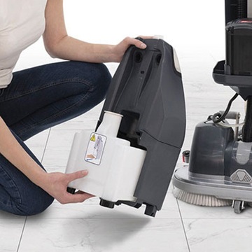 Аккумуляторная чистящая машина Numatic NUC244NX, поломоечная машина АККУМУЛЯТОРНАЯ БАТАРЕЯ