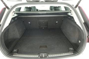 Volvo V60 II  Kombi 2.0 D4 190KM 2019 Volvo V60 Cross Country D4 2.0 AWD, Serwis ASO, zdjęcie 10