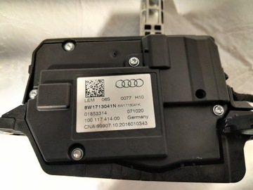 AUDI A4 B9 FACELIFT VOLIČ PŘEVODOVKY ŘAZENÍ 8W1713041N