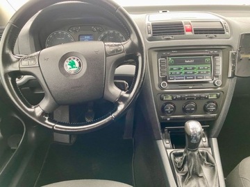 Skoda Octavia II Kombi 2.0 TDI CR DPF 140KM 2008 Skoda Octavia Zarejstrowany w kraju 2.0 Diesel 140KM, zdjęcie 12