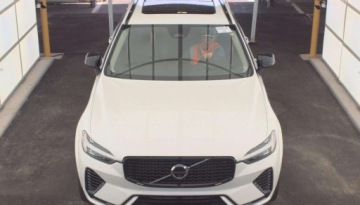 Volvo XC60 II 2024 Volvo XC 60 2024 Recharge Plug-In Hybrid T8 Ultimate Dark Theme 2.0 Benzyna, zdjęcie 5