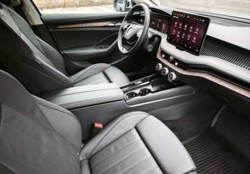 Skoda Superb III Kombi Facelifting 2.0 TDI SCR 150KM 2024 Skoda Superb Laurin Klement, DCC, Kamera, ACC, CANTON, GPS, Masaze, Bezwy, zdjęcie 17