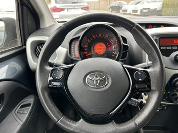 Toyota Aygo II Hatchback 5d 1.0 VVT-i 69KM 2014 Toyota Aygo 1.0 VVti Klima, zdjęcie 8