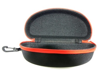 ЧЕХОЛ ДЛЯ СПОРТИВНЫХ ОЧКОВ, ЖЕСТКИЙ, ЗАЩИТНЫЙ ЧЕХОЛ, черный, КАРАБИН, молния