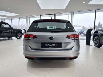 Volkswagen Passat B8 Variant Facelifting 2.0 TDI SCR 150KM 2020 Volkswagen Passat EVO Business Kamera cofania Asystent parkowania ACC, zdjęcie 2