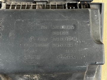 POUZDRO FILTRU VZDUCHU VW T4 FACELIFT 2.5TDI 102KM 074129601Q