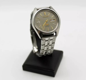 ZEGAREK CITIZEN 830217