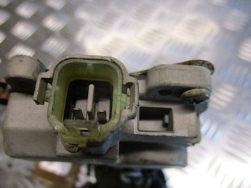 ZÁMEK DVEŘE PRAVÝ ZADNÍ DAIHATSU YRV