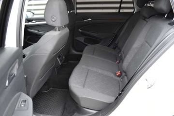 Volkswagen Golf VIII Variant 2.0 TDI 150KM 2022 Volkswagen Golf SalonPL TDI 150KM DSG Variant Pakiety SideAssist Czujniki, zdjęcie 30