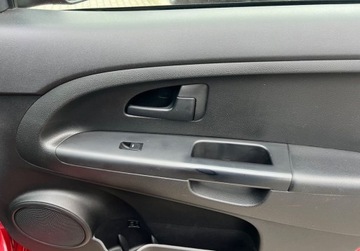 Kia Venga Mikrovan 1.6 DOHC CVVT 125KM 2015 Kia Venga 1.6Benz.125KM 6Bieg.LEDY Klima Parktr.aux USB 2xOpon Faktura Gwa, zdjęcie 15