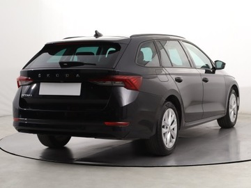 Skoda Octavia IV Kombi 2.0 TDI 150KM 2022 Skoda Octavia 2.0 TDI, Salon Polska, zdjęcie 4
