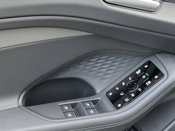 Audi A6 C8 Allroad 2.0 40 TDI 204KM 2025 AUDI A6 TDI quattro S line Avant Combi (204 KM) 2025, zdjęcie 10