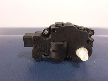 PORSCHE PANAMERA MOTOREK RADIÁTORU K9749006