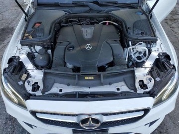Mercedes Klasa E W213 2020 Mercedes-Benz Klasa E 2020, 3.0L, 4x4, od ubezpieczalni 3.0 Benzyna 362KM, zdjęcie 10