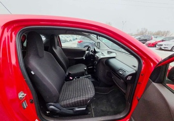 Toyota iQ 1.0 VVT-i 68KM 2009 Toyota iQ 1,0 Ben Klima Benzyna 68KM, zdjęcie 19