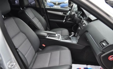 Mercedes Klasa C W204 Kombi T204 1.8 180 CGI BlueEFFICIENCY 156KM 2010 Mercedes-Benz Klasa C 180 CGI Avangarde Automat Benzyna 1.8 Benzyna 156KM, zdjęcie 15