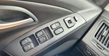 Hyundai ix35 SUV R 2.0 CRDi 184KM 2013 Hyundai ix35 2.0 CRDI 184KM 4WD Automat BiXenon Led Skóra NawiPL SamParkuje, zdjęcie 16