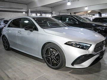 Mercedes Klasa A W177/V177 Hatchback Facelifting 1.3 200 163KM 2025 MERCEDES-BENZ A Klasa 200 AMG Line 1.3 (163KM) 2025