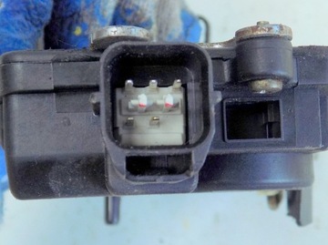 HYUNDAI SANTA FE I 02R ZÁMEK DVEŘE PRAVÝ ZADNÍ