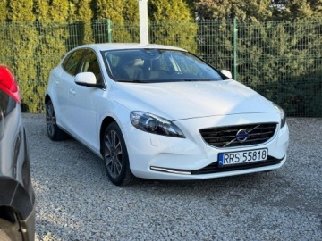 Volvo V40 II Hatchback 2.0 D2 DRIVE-E 120KM 2015 VOLVO V40! Super stan!, zdjęcie 2