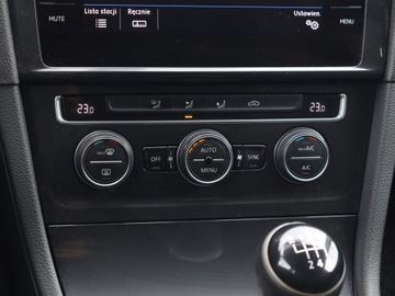 Volkswagen Golf VII Hatchback 3d Facelifting 1.0 TSI 115KM 2018 VW Golf 1.0 TSI, Salon Polska, Klima, Klimatronic, zdjęcie 18