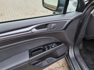 Ford Mondeo V Kombi Facelifting 2.0 Hybrid 187KM 2019 FORD MONDEO 2.0 Hybrid Titanium FULL LED Panorama Skóra Mały Przebieg, zdjęcie 23