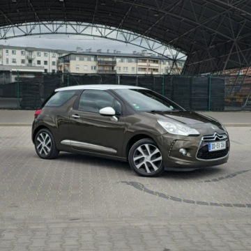 DS 3 Hatchback (Citroen) 1.2 VTi 82KM 2014 Citroen DS3 Pure Tech VTi 82 SoChic, zdjęcie 9