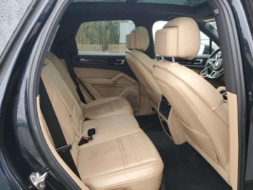 Porsche Cayenne III 2019 Porsche Cayenne 2019 PORSCHE CAYENNE 3.0 Benzyna 335KM, zdjęcie 10