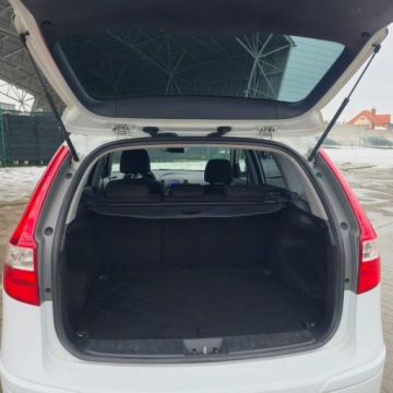 Hyundai i30 I CW Facelifting 1.4 DOHC 109KM 2011 Hyundai i30 1.4 Benzyna Blue Classic Manual 109KM, zdjęcie 17