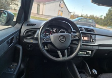 Skoda Fabia III Hatchback Facelifting 1.0 MPI 75KM 2019 Skoda Fabia Swiezo sprowadzony Zarejestrowany. Ubezpieczony. MPI. Radar., zdjęcie 17