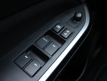 Suzuki Vitara III SUV Facelifting 1.4 BoosterJet 140KM 2019 Suzuki Vitara 1.4 BoosterJet, Salon Polska, zdjęcie 17