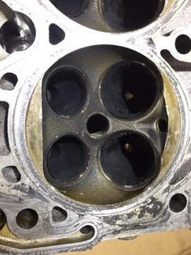 AUDI A4 B8 A5 2.0 TFSI ГОЛОВКА ДВИГАТЕЛЯ 06H103373J
