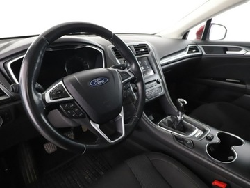 Ford Mondeo V Kombi 2.0 TDCi 150KM 2018 Ford Mondeo Historia serwisowa panorama Navi, zdjęcie 13