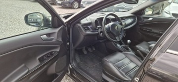 Alfa Romeo Giulietta Nuova II Hatchback 5d 1.6 JTD 16v 105KM 2013 Alfa Romeo Giulietta 1.6 JTDM 16V, zdjęcie 12