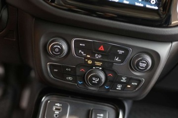 Jeep Compass II SUV 1.4 MultiAir 140KM 2019 Jeep Compass 1.4 TMair Night Eagle FWD SS 1.4 Benzyna 140KM, zdjęcie 14