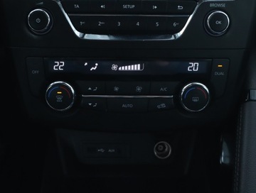 Renault Kadjar Crossover 1.2 Energy TCe 130KM 2016 Renault Kadjar 1.2 TCe, Skóra, Klima, Klimatronic, zdjęcie 14