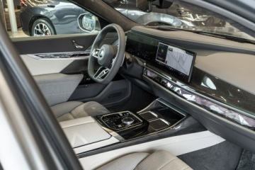 BMW Seria 7 G70 Sedan 3.0 40d 299KM 2026 BMW 740 xDrive Limuzyna, zdjęcie 21