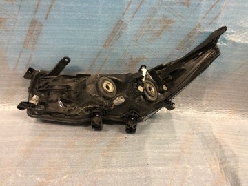 ФАРА ПРАВАЯ TOYOTA COROLLA E16