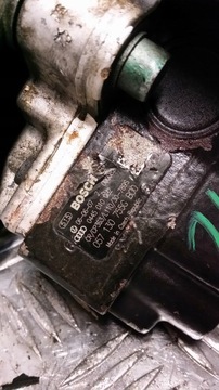 AUDI A8 D3 4E0 4.0 TDI ČERPADLO VSTŘIKOVAČE 0445010082